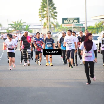 Runner Photo 7764646