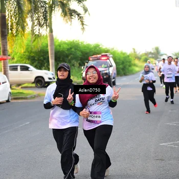 Runner Photo 7764654