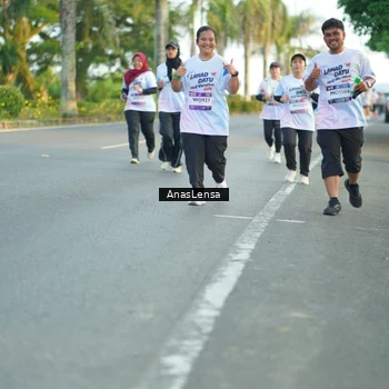 Runner Photo 7764664
