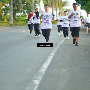 Runner Photo 7764676