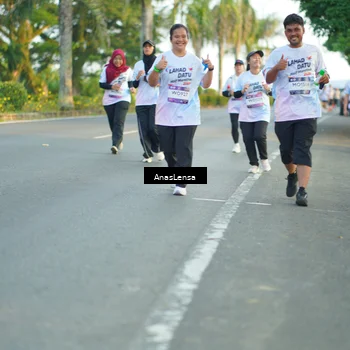 Runner Photo 7764683