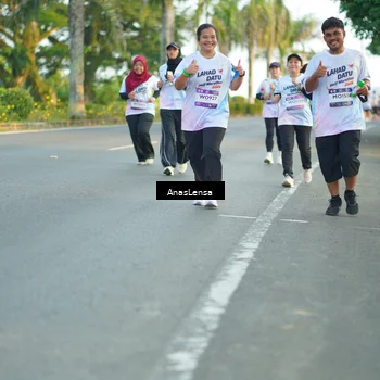 Runner Photo 7764691