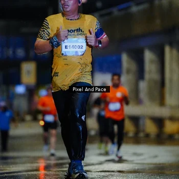 Runner Photo 7764693