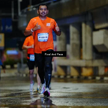 Runner Photo 7764699