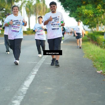 Runner Photo 7764706