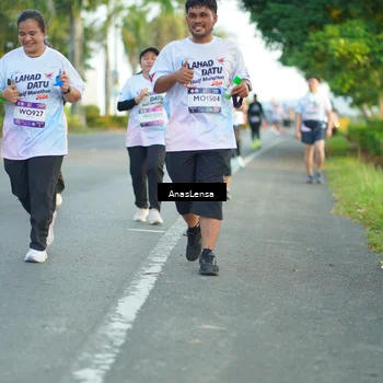 Runner Photo 7764707