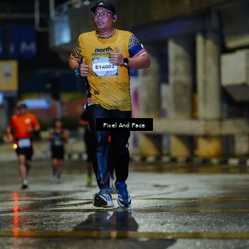 Runner Photo 7764713