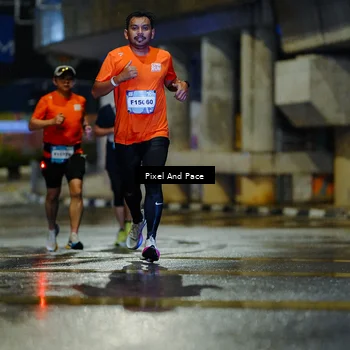 Runner Photo 7764716