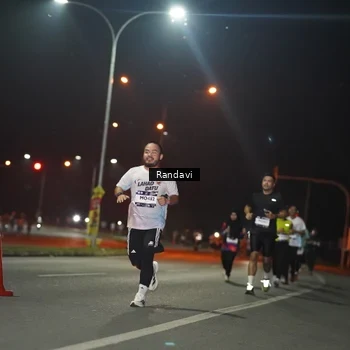 Runner Photo 7764739