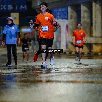 Runner Photo 7764745