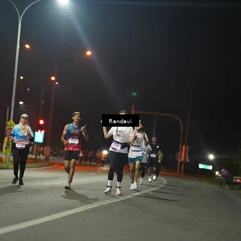Runner Photo 7764751