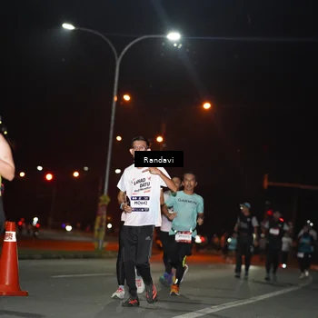 Runner Photo 7764809