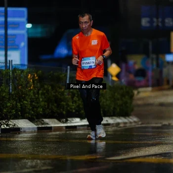 Runner Photo 7764843
