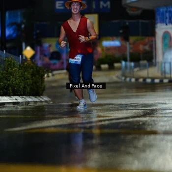 Runner Photo 7764861