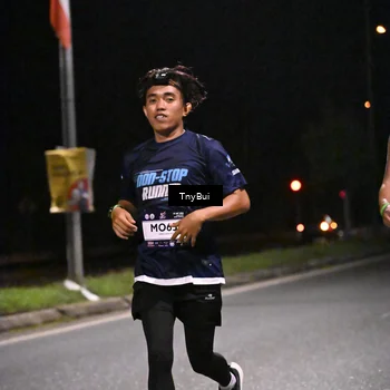 Runner Photo 7764870