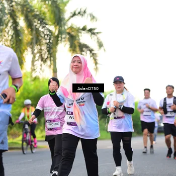 Runner Photo 7764874