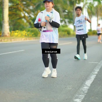 Runner Photo 7764877