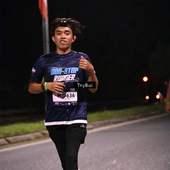 Runner Photo 7764915