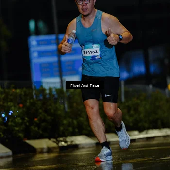 Runner Photo 7764943