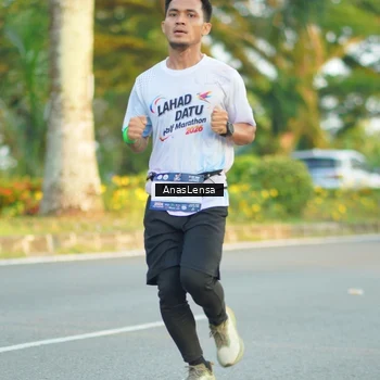 Runner Photo 7764949