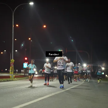 Runner Photo 7764962