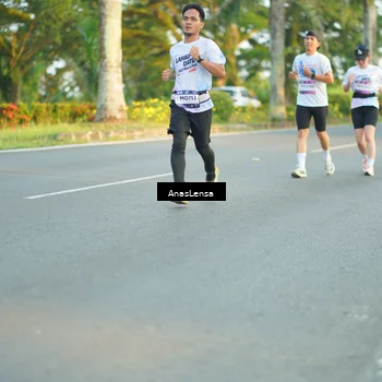 Runner Photo 7764969