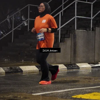 Runner Photo 7765006