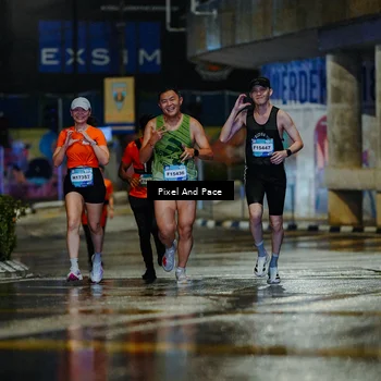 Runner Photo 7765018