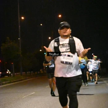 Runner Photo 7765021
