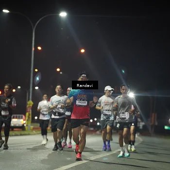 Runner Photo 7765031