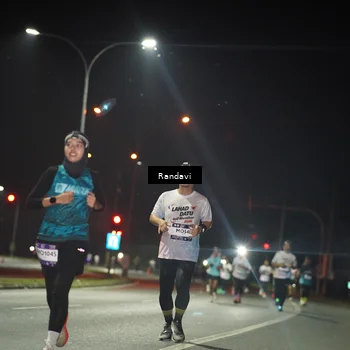 Runner Photo 7765050