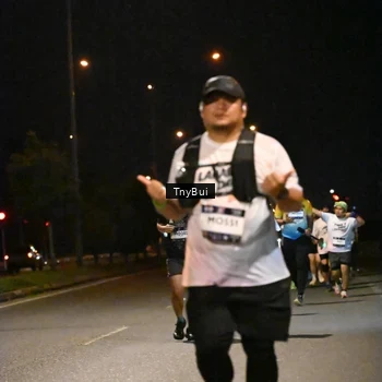 Runner Photo 7765051