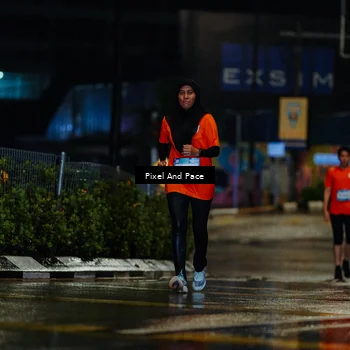 Runner Photo 7765065