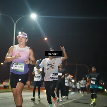 Runner Photo 7765067