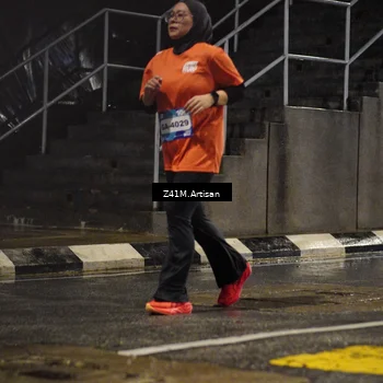 Runner Photo 7765069