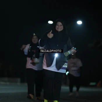 Runner Photo 7765075