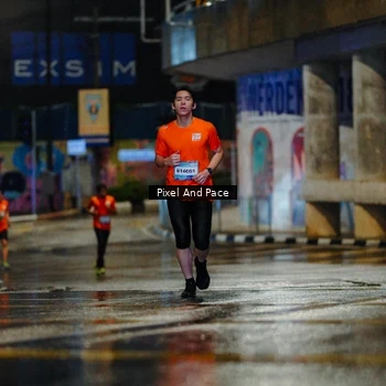 Runner Photo 7765107