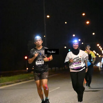 Runner Photo 7765109