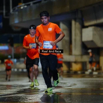 Runner Photo 7765123