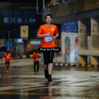 Runner Photo 7765124