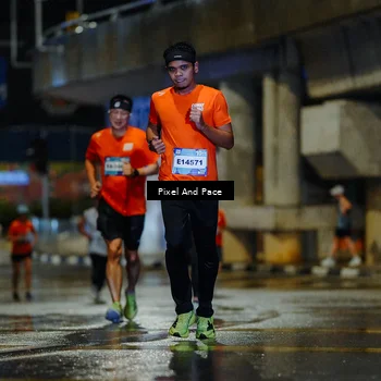 Runner Photo 7765126