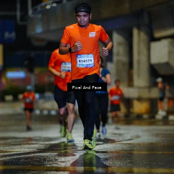 Runner Photo 7765132
