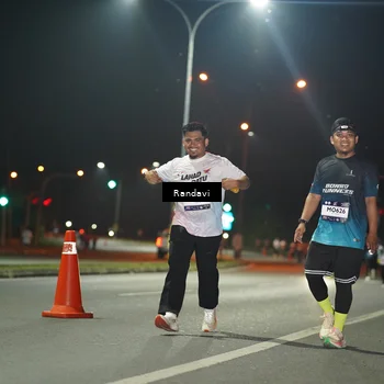 Runner Photo 7765133