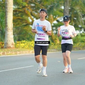 Runner Photo 7765151