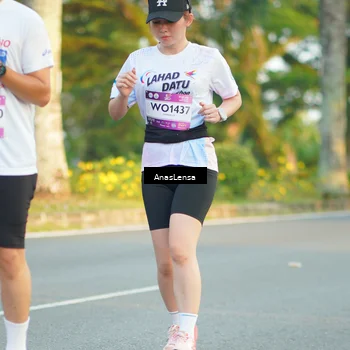 Runner Photo 7765170