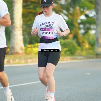 Runner Photo 7765184