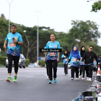 Runner Photo 7765192