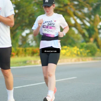 Runner Photo 7765205