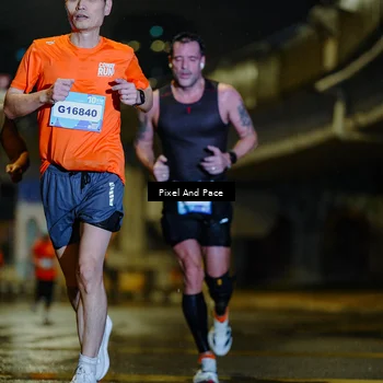 Runner Photo 7765212