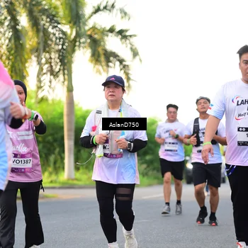 Runner Photo 7765245